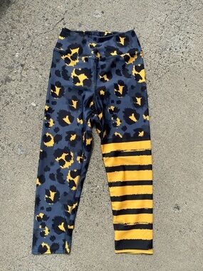 Yellow & Black Leopard Stripe Active Leggings